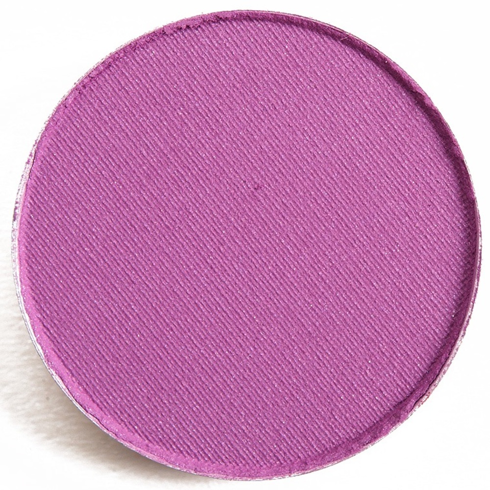 MAC Cosmetics VIBRANT GRAPE Eyeshadow from 2009 Style Warrior Collection